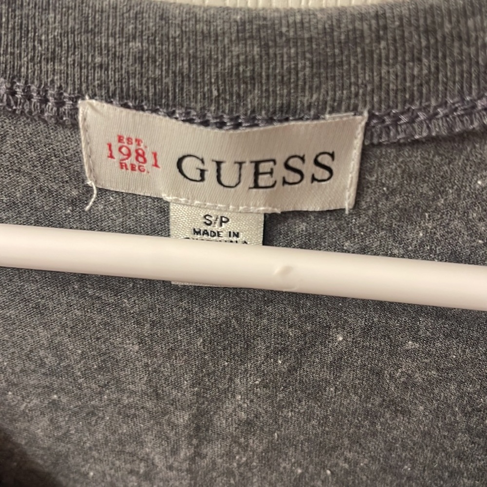 Guess cold shoulder top - Picture 2 of 2